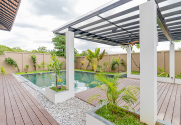5 Bedroom Villa For Rent - Arey Ksat, Phnom Penh thumbnail