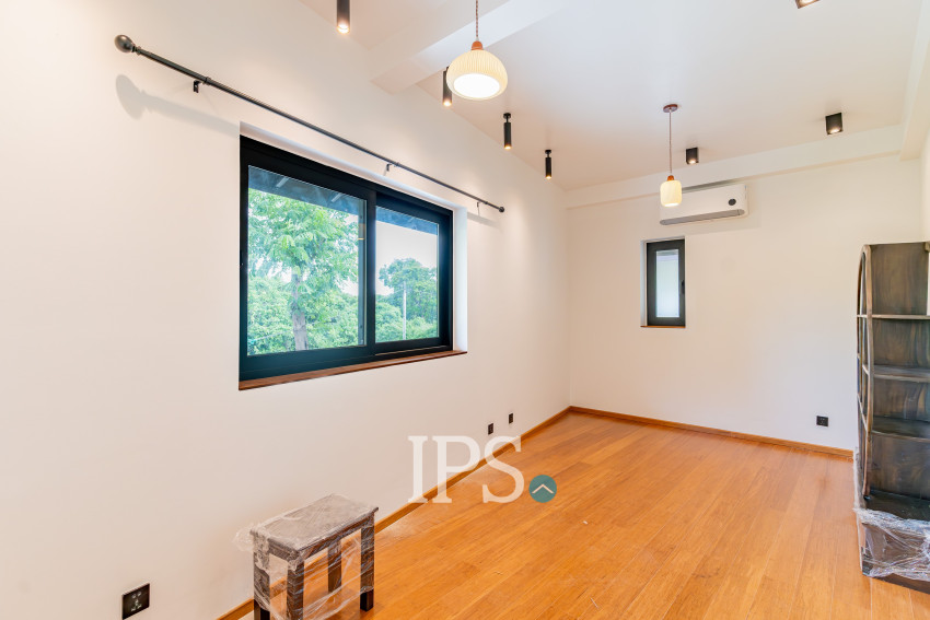 5 Bedroom Villa For Rent - Arey Ksat, Phnom Penh