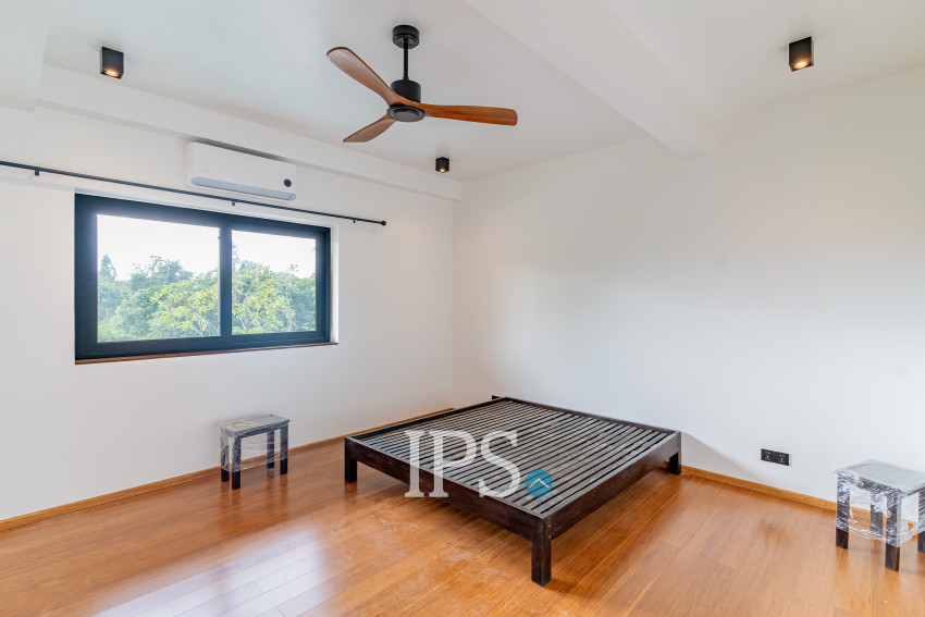 5 Bedroom Villa For Rent - Arey Ksat, Phnom Penh