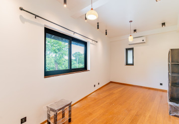 5 Bedroom Villa For Rent - Arey Ksat, Phnom Penh thumbnail