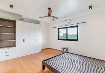 5 Bedroom Villa For Rent - Arey Ksat, Phnom Penh thumbnail