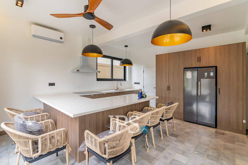 5 Bedroom Villa For Rent - Arey Ksat, Phnom Penh