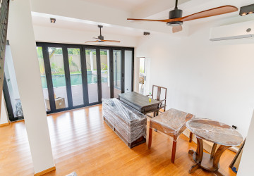 5 Bedroom Villa For Rent - Arey Ksat, Phnom Penh thumbnail