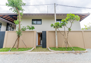 5 Bedroom Villa For Rent - Arey Ksat, Phnom Penh thumbnail