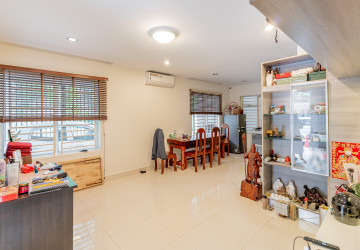 2 Bedroom Link Villa LC1 - Borey PengHouth Mercuran 2, Chbar Ampov, Phnom Penh thumbnail