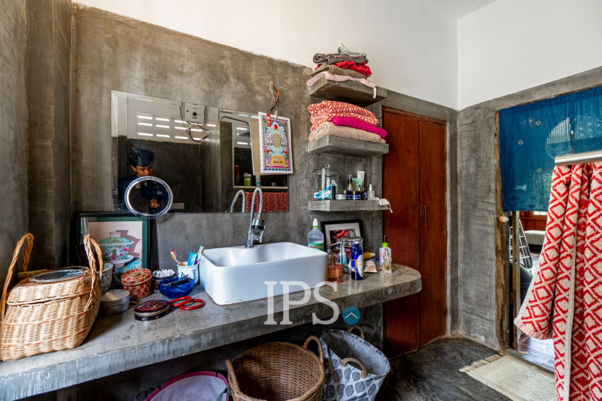 ផ្ទះ 2 បន្ទប់គេង សម្រាប់លក់ - ស្លក្រាម, សៀមរាប