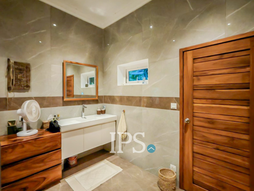 2 Bedroom Villa For Sale- Tuek Chhuo, Kampot