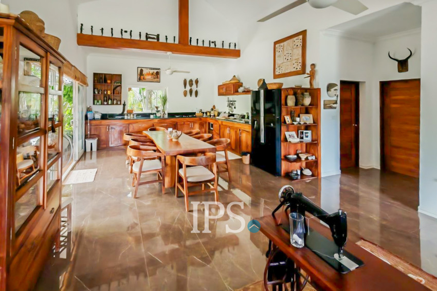 2 Bedroom Villa For Sale- Tuek Chhuo, Kampot