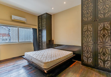Renovated 2 Bedroom Apartment For Rent - Phsar Chas, Phnom Penh thumbnail