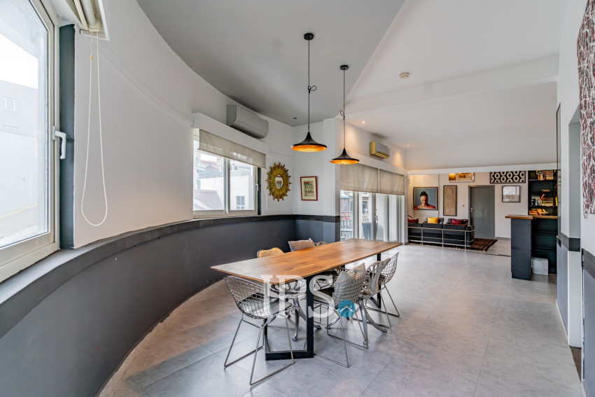 Renovated 2 Bedroom Apartment For Rent - Phsar Chas, Phnom Penh