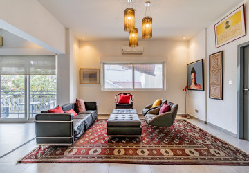 Renovated 2 Bedroom Apartment For Rent - Phsar Chas, Phnom Penh thumbnail