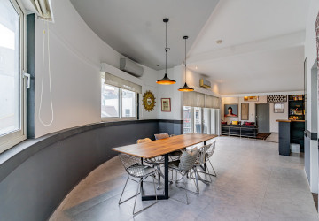 Renovated 2 Bedroom Apartment For Rent - Phsar Chas, Phnom Penh thumbnail
