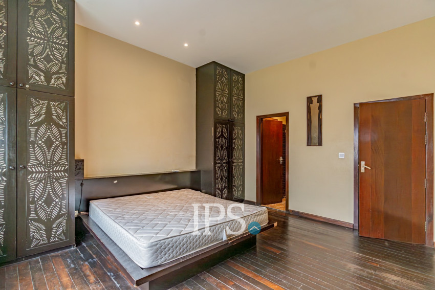 Renovated 2 Bedroom Apartment For Rent - Phsar Chas, Phnom Penh
