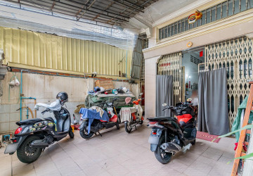 3 Bedroom Townhouse For Sale - BKK3, Phnom Penh thumbnail