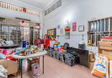 3 Bedroom Townhouse For Sale - BKK3, Phnom Penh thumbnail