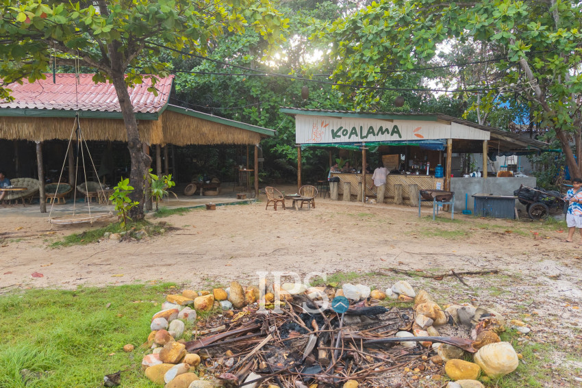 Beachfront Bungalows Bar For Sale MPai Bay, Koh Rong Sanloem, Sihanoukville