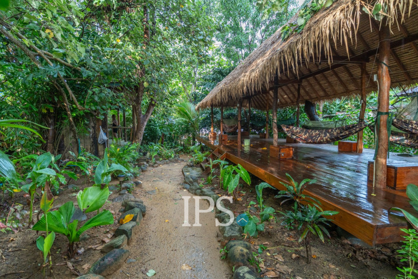 Beachfront Bungalows Bar For Sale MPai Bay, Koh Rong Sanloem, Sihanoukville