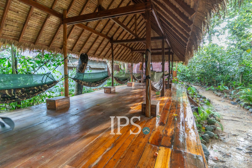 Beachfront Bungalows Bar For Sale MPai Bay, Koh Rong Sanloem, Sihanoukville