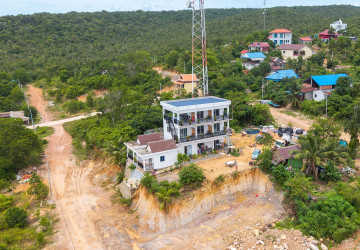 10-Room Guesthouse for Rent  MPai Bay, Koh Rong Sanloem, Sihanoukville thumbnail