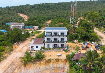 10-Room Guesthouse for Rent  MPai Bay, Koh Rong Sanloem, Sihanoukville thumbnail