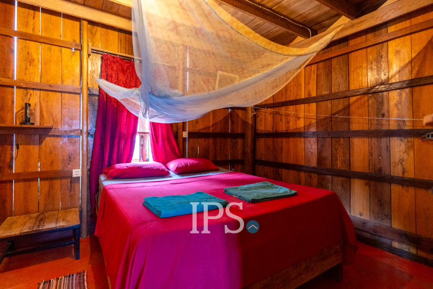 Guesthouse Business for Sale in MPai Bay, Koh Rong Sanloem, Sihanoukville