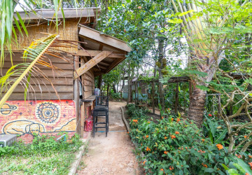 Guesthouse Business for Sale in MPai Bay, Koh Rong Sanloem, Sihanoukville thumbnail