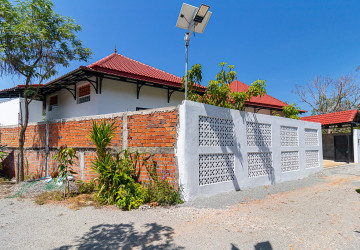 3 Bedroom Villa For Rent - Sangkat Siem Reap, Siem Reap thumbnail