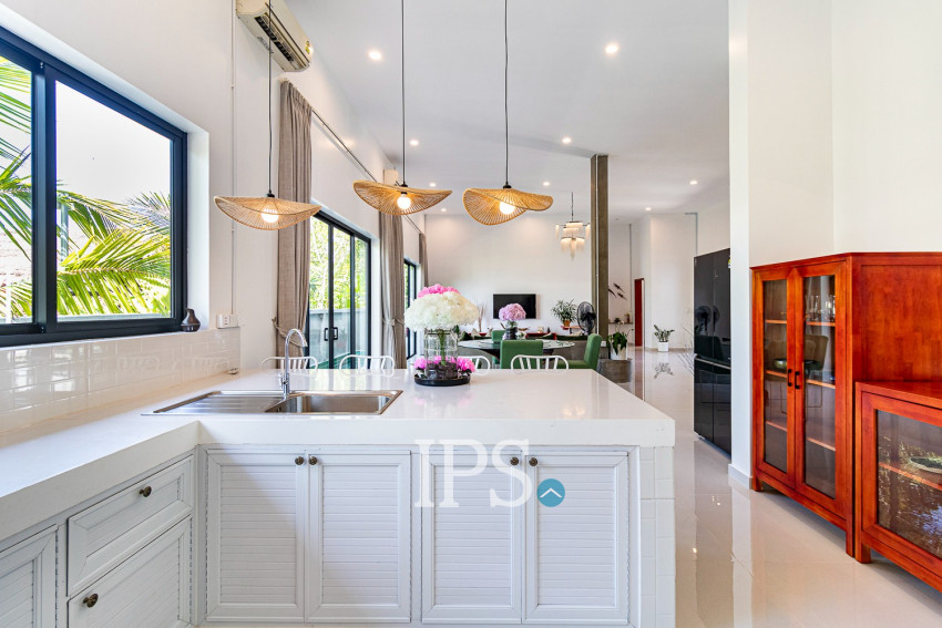 3 Bedroom Villa For Rent - Sangkat Siem Reap, Siem Reap