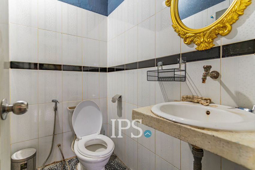 250 Sqm Commercial Building For Rent - Chakto Mukh, Phnom Penh