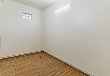 250 Sqm Commercial Building For Rent - Chakto Mukh, Phnom Penh thumbnail