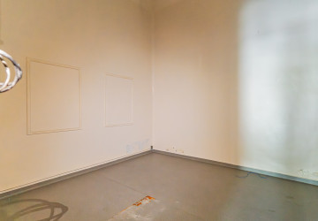 250 Sqm Commercial Building For Rent - Chakto Mukh, Phnom Penh thumbnail