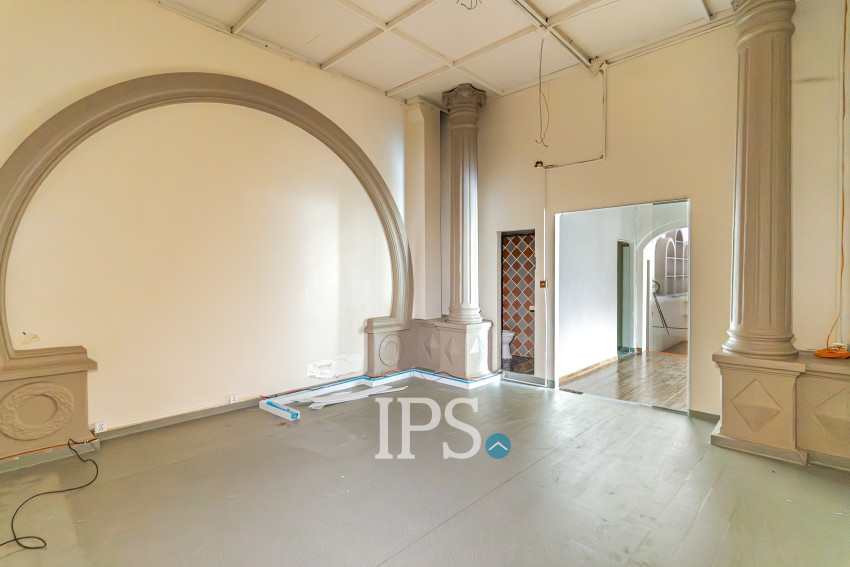 250 Sqm Commercial Building For Rent - Chakto Mukh, Phnom Penh