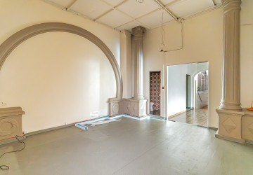 250 Sqm Commercial Building For Rent - Chakto Mukh, Phnom Penh thumbnail