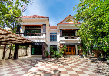 5 Bedroom Villa For Sale - Sala Kamreuk, Siem Reap thumbnail
