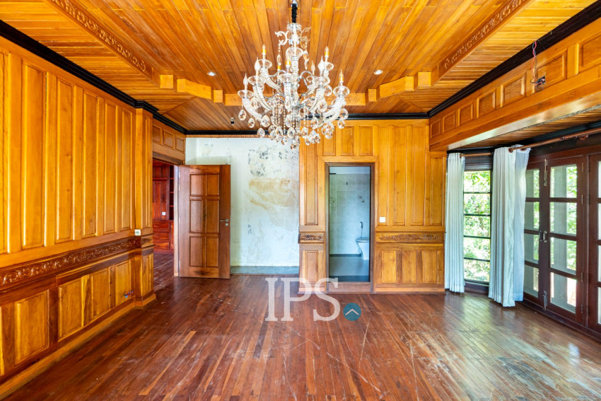 5 Bedroom Villa For Sale - Sala Kamreuk, Siem Reap