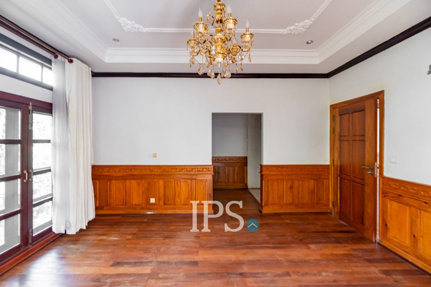 5 Bedroom Villa For Sale - Sala Kamreuk, Siem Reap