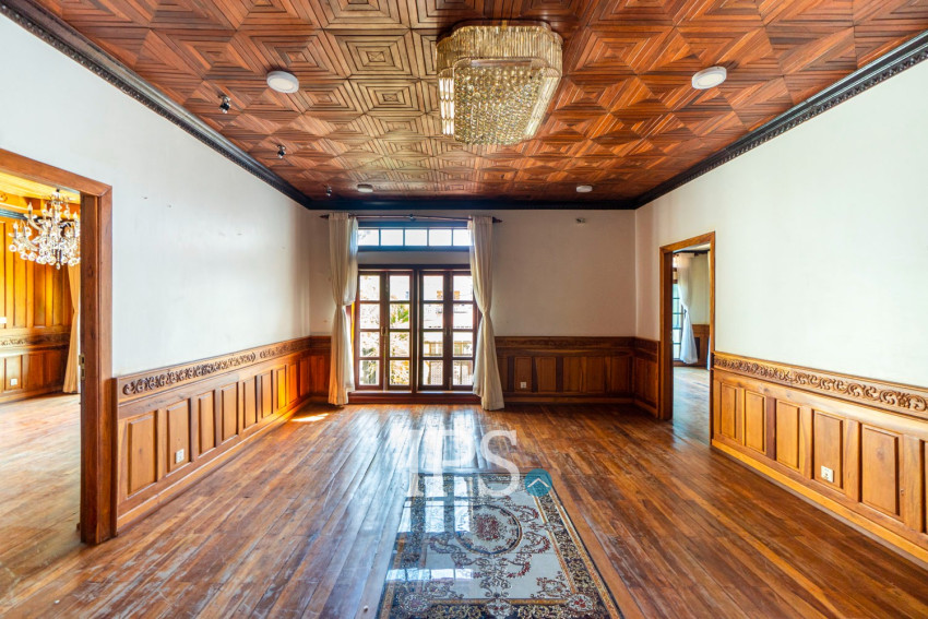 5 Bedroom Villa For Sale - Sala Kamreuk, Siem Reap
