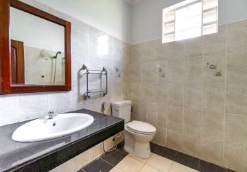 5 Bedroom Villa For Sale - Sala Kamreuk, Siem Reap thumbnail