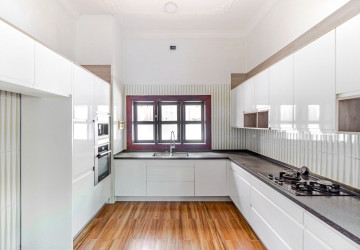 5 Bedroom Villa For Sale - Sala Kamreuk, Siem Reap thumbnail
