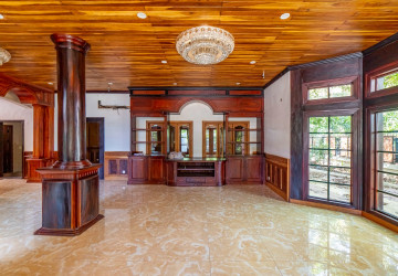 5 Bedroom Villa For Sale - Sala Kamreuk, Siem Reap thumbnail