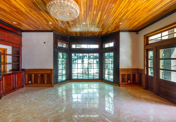 5 Bedroom Villa For Sale - Sala Kamreuk, Siem Reap thumbnail