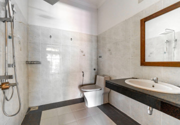 5 Bedroom Villa For Sale - Sala Kamreuk, Siem Reap thumbnail