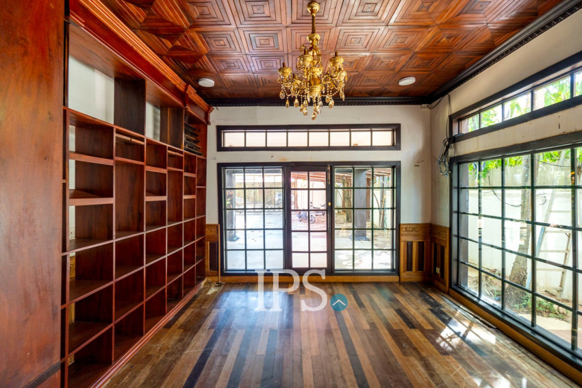 5 Bedroom Villa For Sale - Sala Kamreuk, Siem Reap