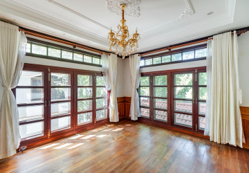 5 Bedroom Villa For Sale - Sala Kamreuk, Siem Reap thumbnail