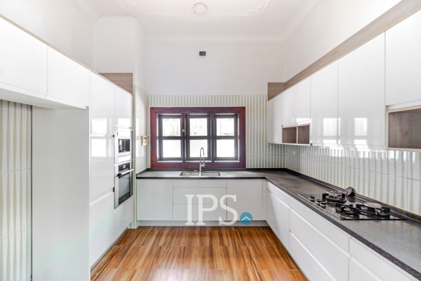 5 Bedroom Villa For Sale - Sala Kamreuk, Siem Reap
