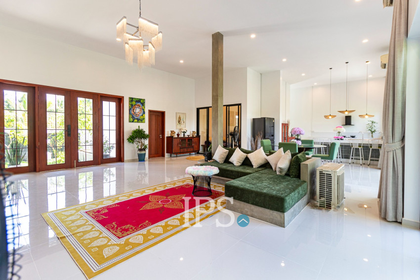 3 Bedroom Villa For Sale - Sangkat Siem Reap, Siem Reap