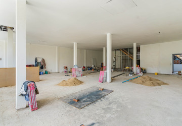 704 Sqm Commercial Building For Rent - Phsar Depou 2, Phnom Penh thumbnail