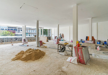 704 Sqm Commercial Building For Rent - Phsar Depou 2, Phnom Penh thumbnail