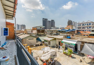 704 Sqm Commercial Building For Rent - Phsar Depou 2, Phnom Penh thumbnail