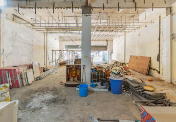 704 Sqm Commercial Building For Rent - Phsar Depou 2, Phnom Penh thumbnail